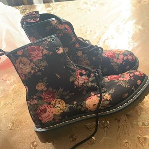 Floral doc martens